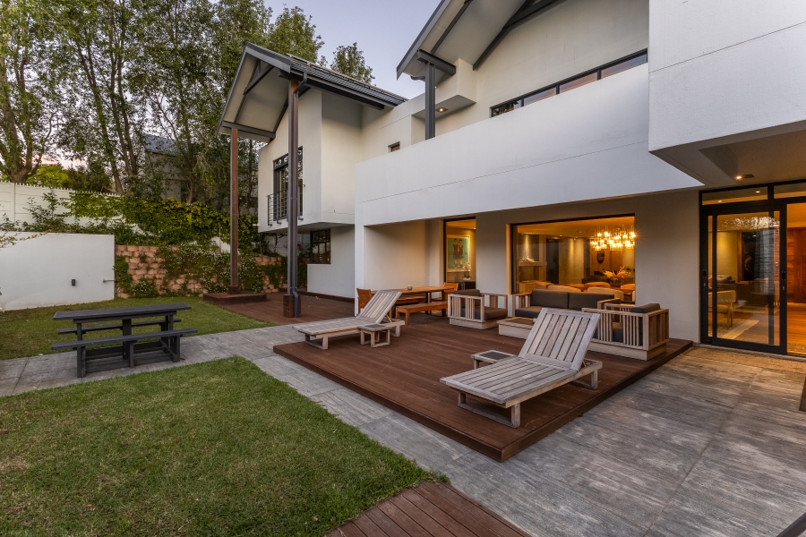 6 Bedroom Property for Sale in Mostertsdrift Western Cape